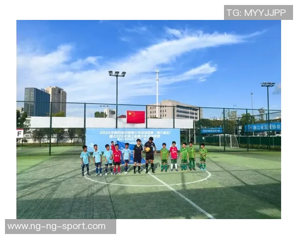 重温经典爆棚足球经理2015带你体验真实足球战术与管理的魅力